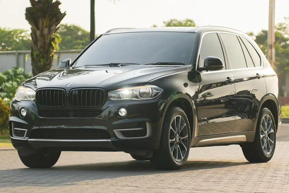 Puncak Wibawa! BMW X5 xDrive35i xLine 2015 Black ml400 520i e250 x3
