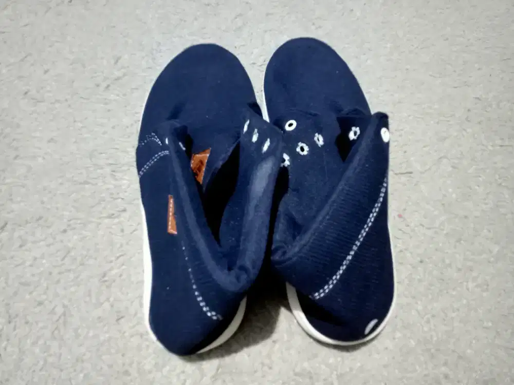 Sepatu tali new