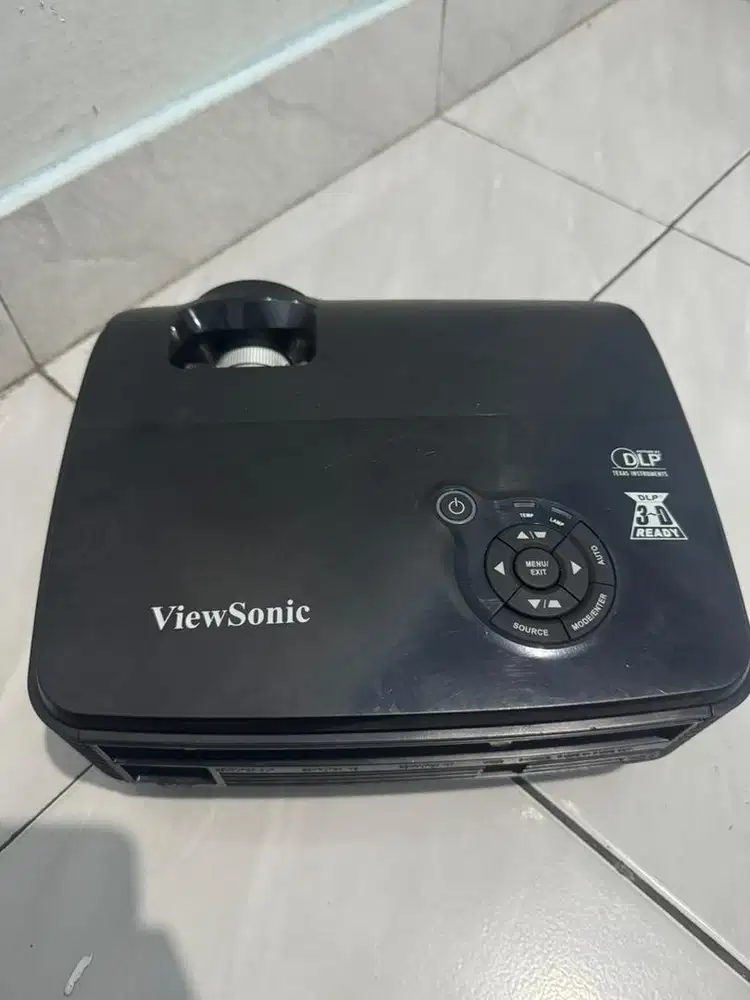 Proyektor viewsonic pjd5111