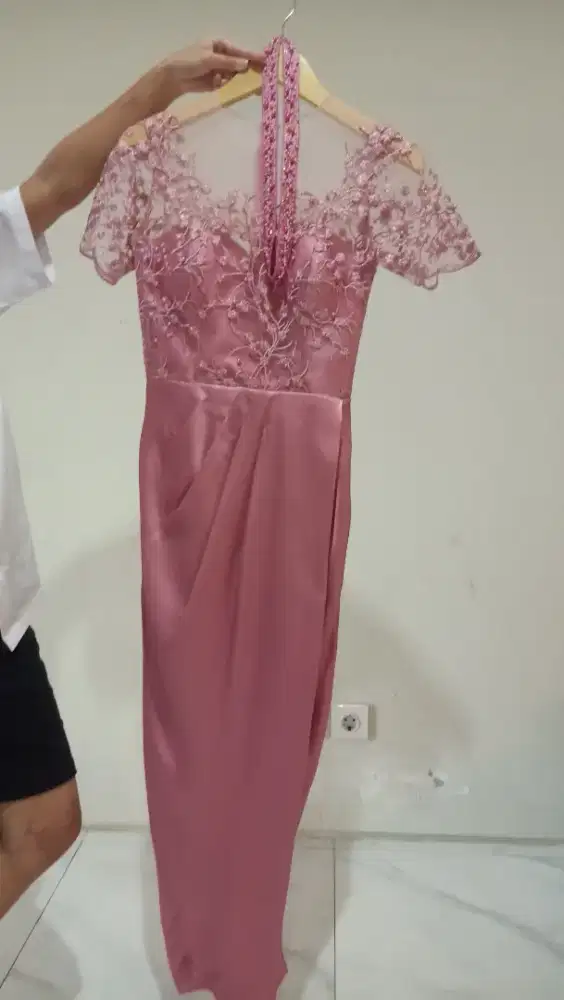 Dress brokat wanita