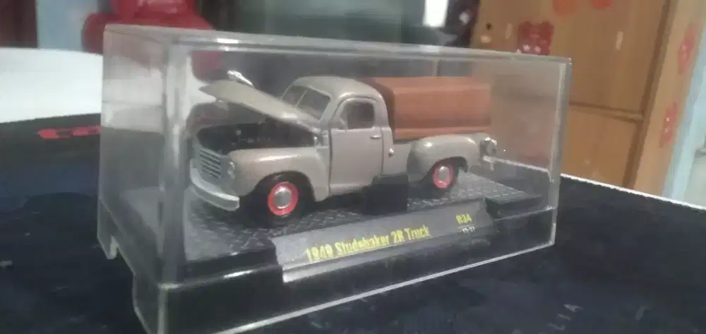 Diecast M2 Machines, 1949 Studebaker 2R Truck