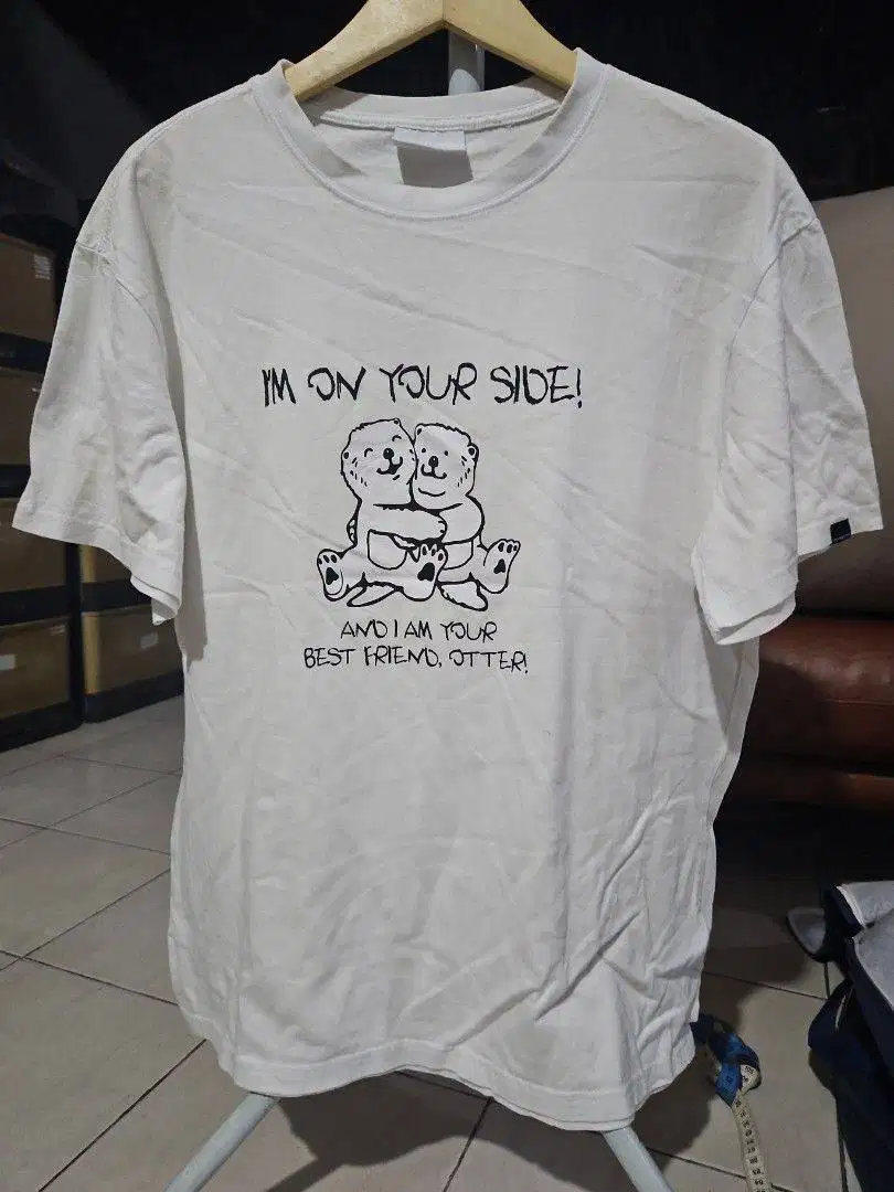 Default otter kaos baju size M