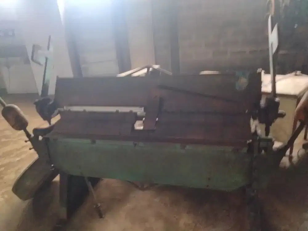 Mesin tekuk bending machine