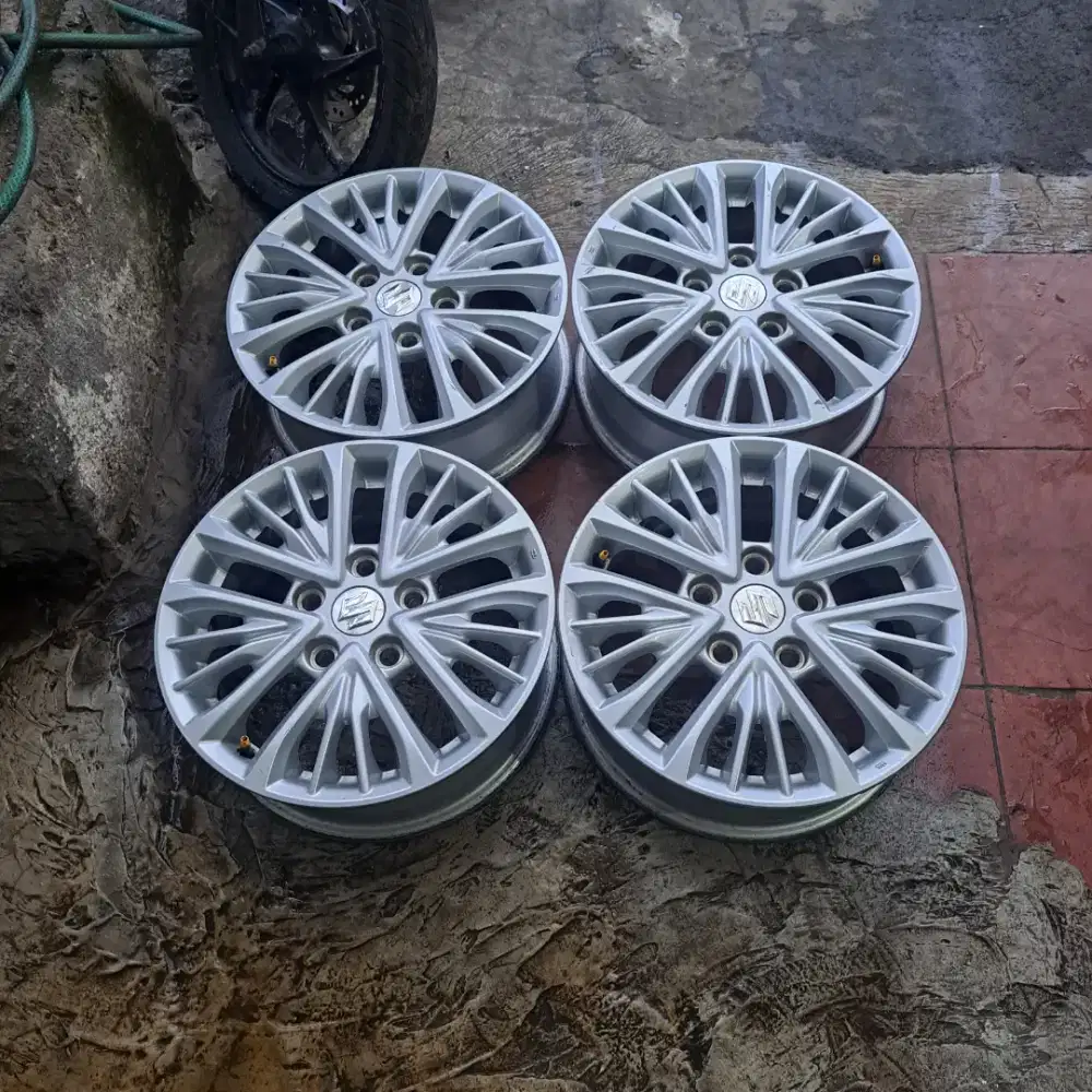 Ertiga velg mobil ertiga ring 15 cocok buat gran max apv mega cary