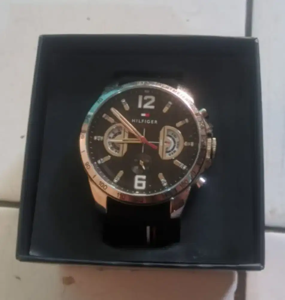 Jam Tangan TOMMY HILFIGER ORI type Decker