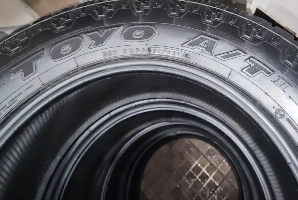 4 Ban Toyo Open Country A/T II 265/65/18 Japan Fortuner Pajero Everest