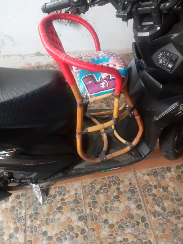 Kursi bonceng rotan anak untuk motor matic