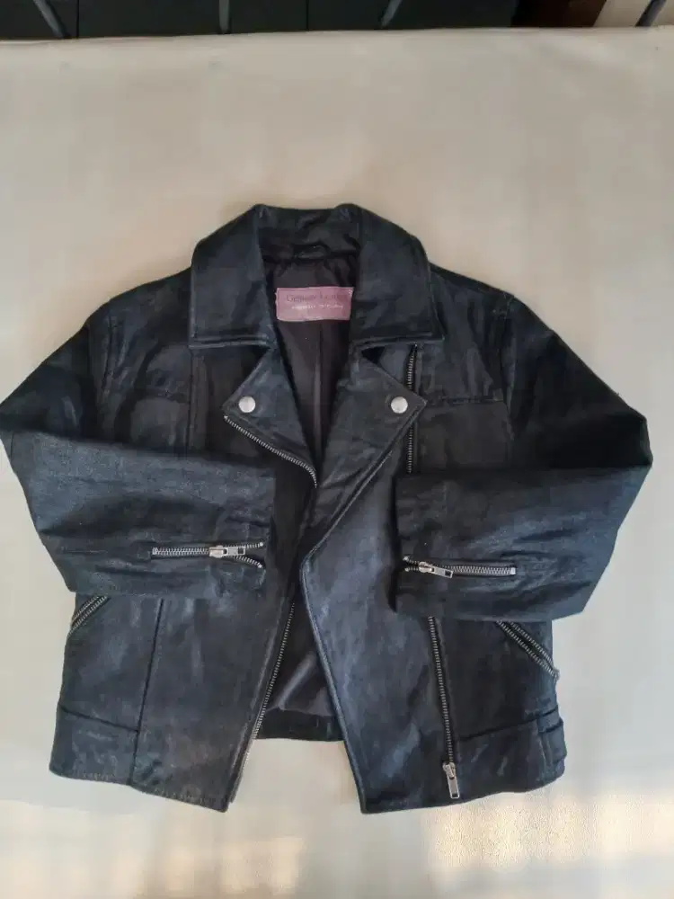 Jaket kulit asli wanita