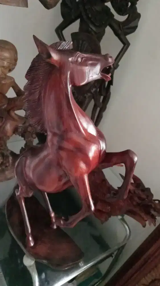 patung kuda kayu jati