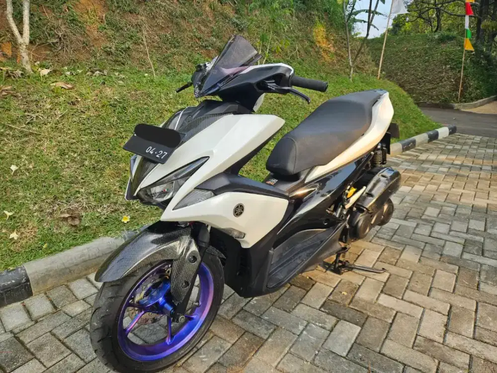 AEROX 2017 WHITE KEYLESS ABS