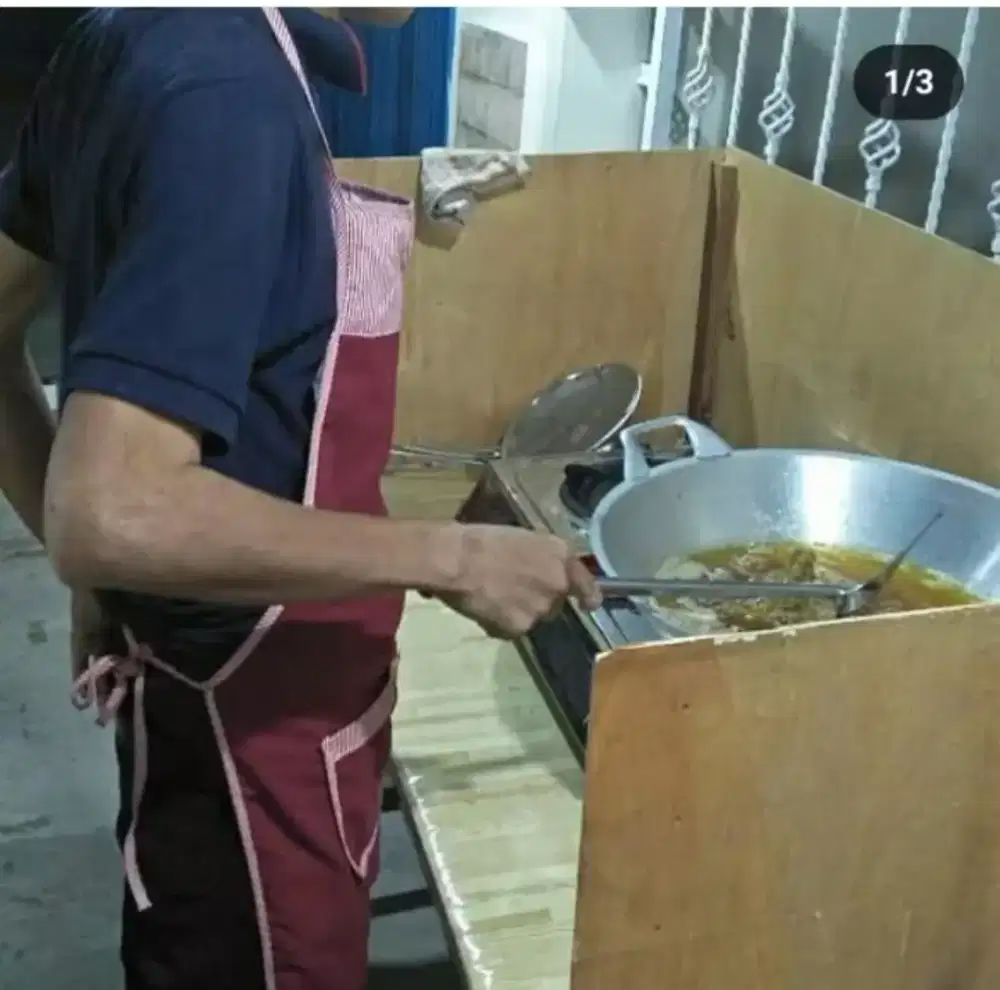 Saya butuh pekerjaan untuk menyambung hidup