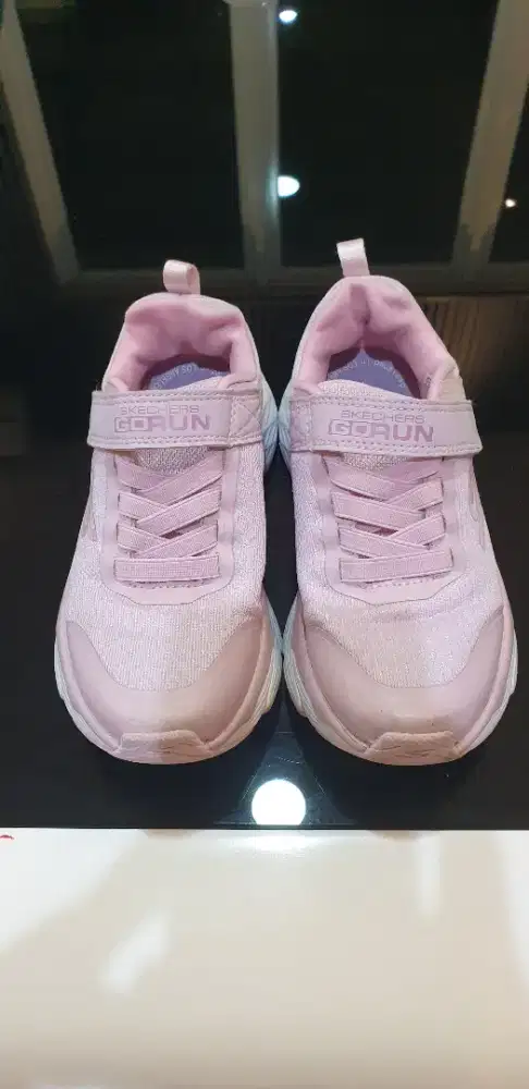 D jual sepatu SKECHERS GO RUN