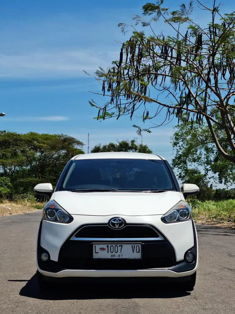 Dp. 20 jt Toyota Sienta 1.5 V matic 2017 Bensin