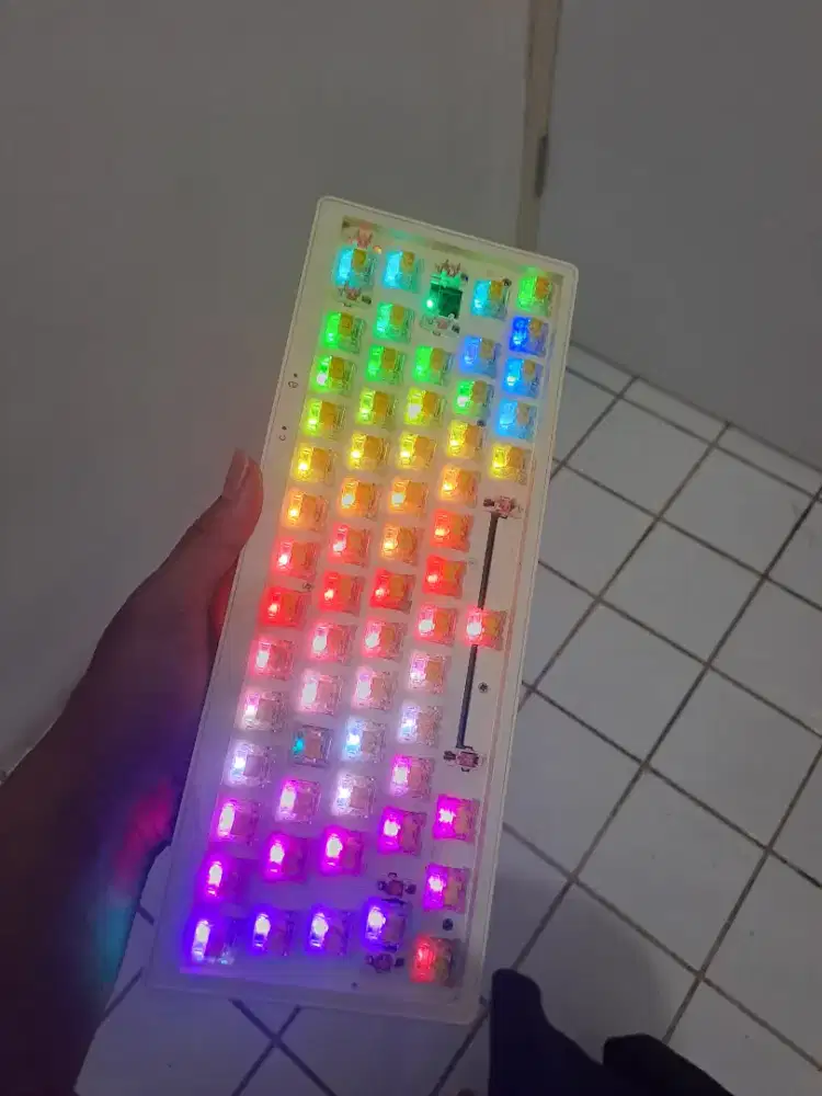 Keyboard Zifriend ZA63, triple connection