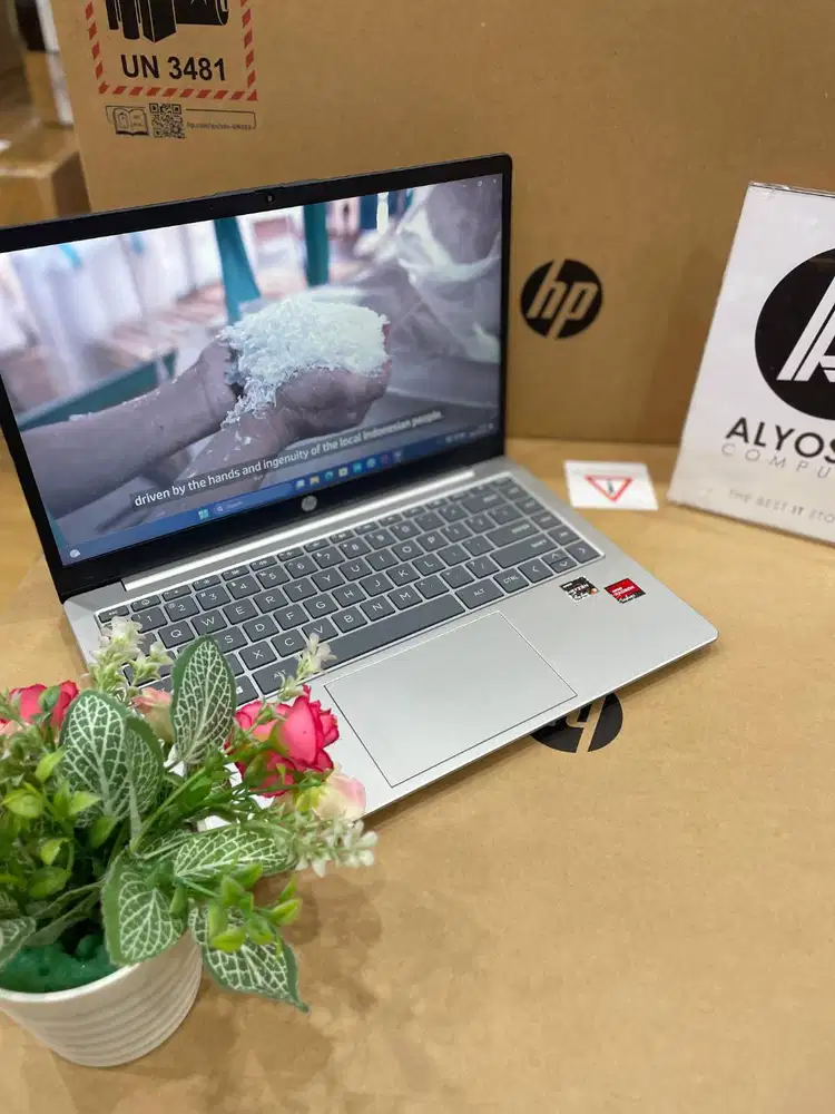 Laptop Grafis Murah Ryzen 3 7320 8gb 512Gb Amd Radeon W11 Office 2024