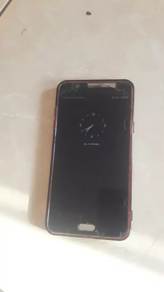 Hp ga kepake di buang sayang