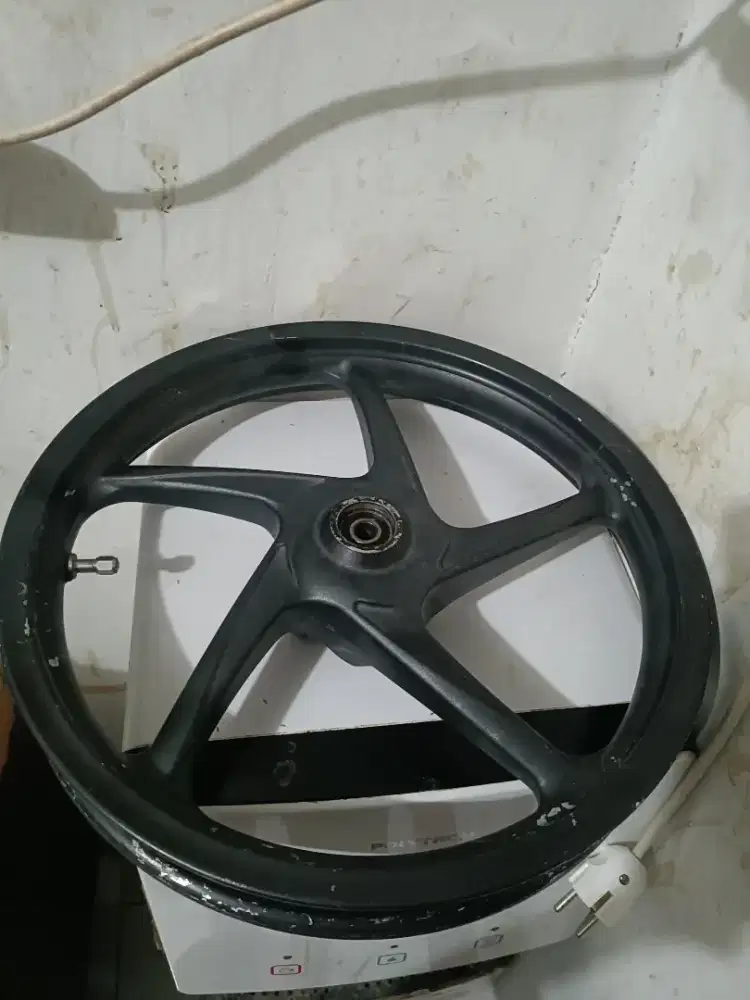 Velg depan Vario techno 125 tahun 2014 (harga nego)