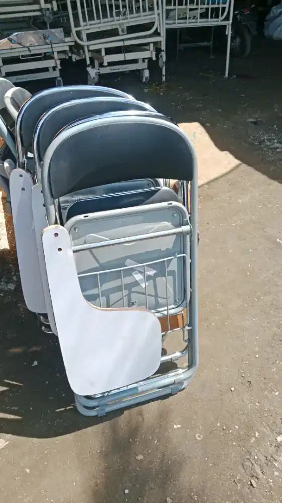 Kursi Lipat Mahasiswa/ Kursi Kuliah Bekas Murah