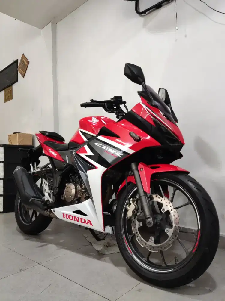 CBR 150 R Facelift 2019 / 2020 Mulus Orisinil Pajak Panjang 150R ABBA