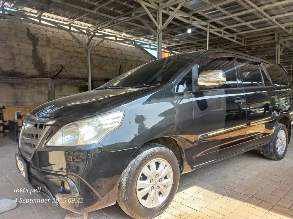 Toyota Kijang Innova E Matic 2014