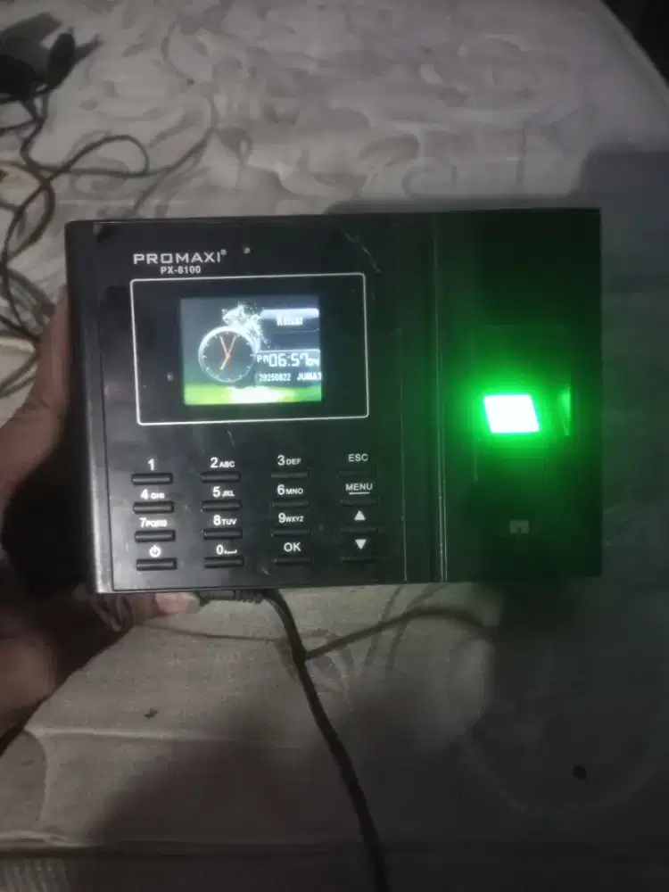 Alat absen sidik jari