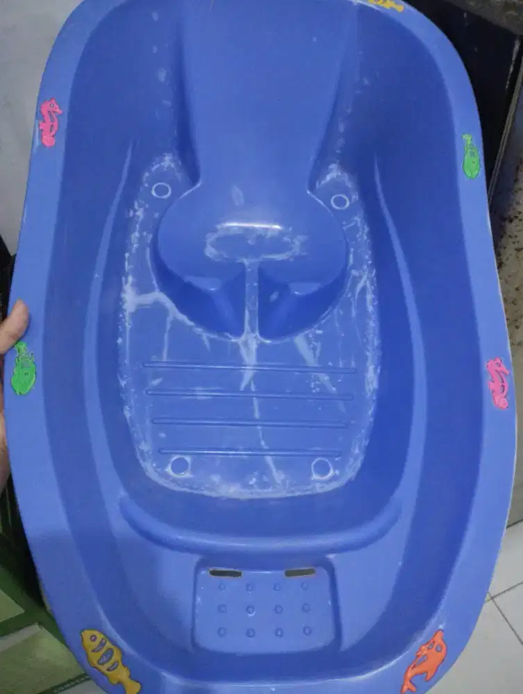 Bak mandi bayi besar warna biru