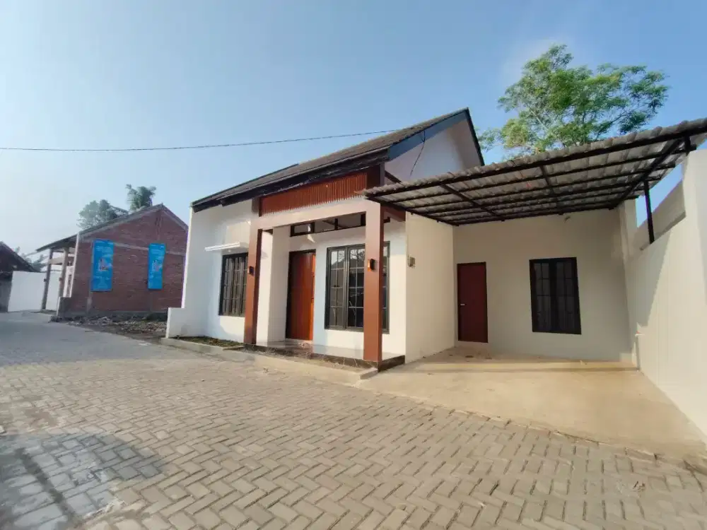 Rumah Cantik Minimalis Dekat Pasar / Polres Sleman Dalam Cluster