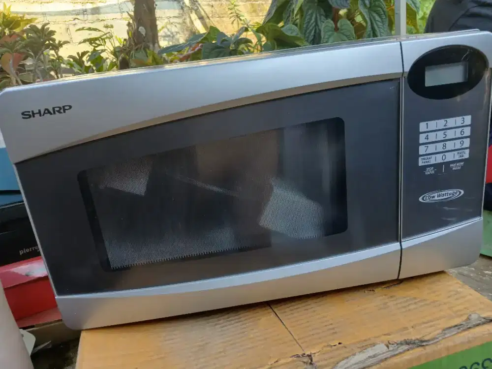 Microwave Baru sharp R230R