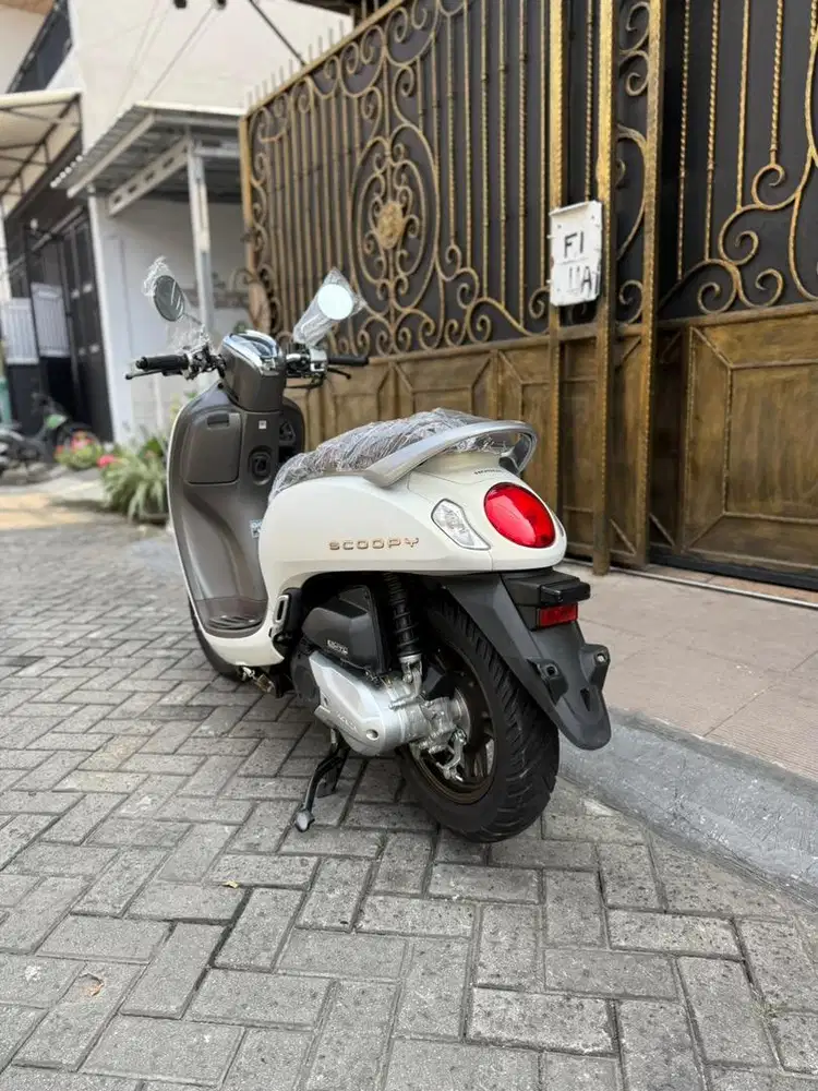 KM 800‼️ HONDA SCOOPY PRESTIGE KEYLESS PUTIH TH 2024