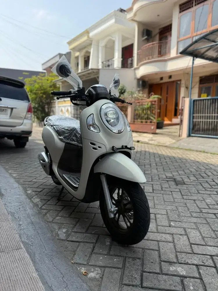 KM 800‼️ HONDA SCOOPY PRESTIGE KEYLESS PUTIH TH 2024