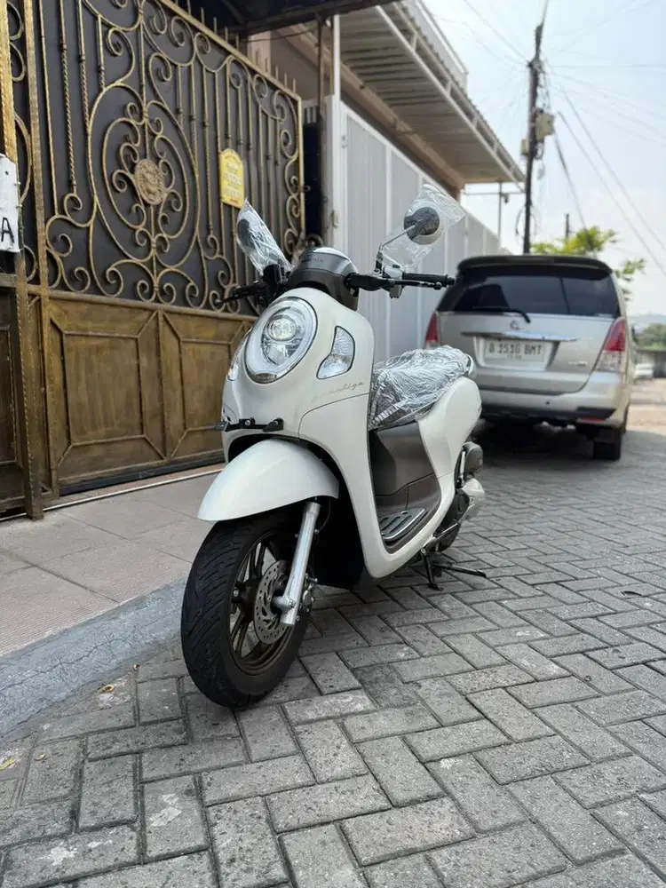 KM 800‼️ HONDA SCOOPY PRESTIGE KEYLESS PUTIH TH 2024