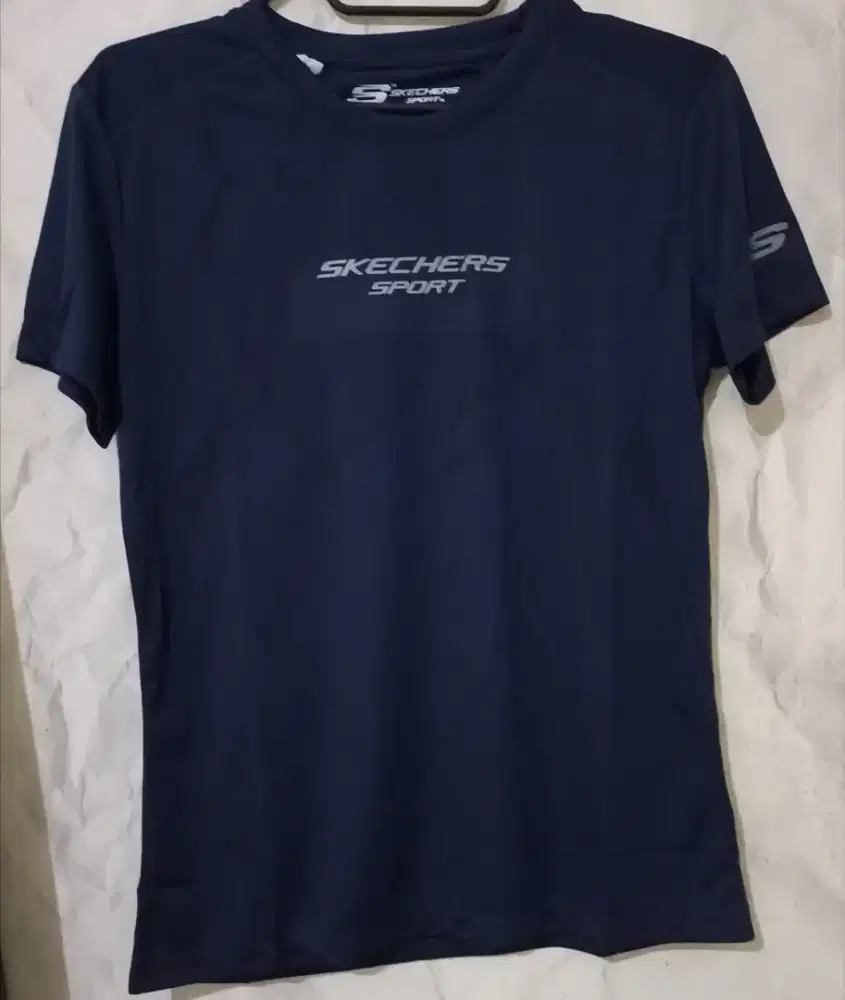 KAOS SPORT SKECHERS dan CONVERSE