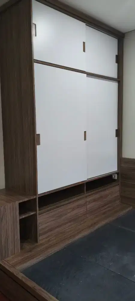 Lemari wardrobe dan dipan sekaligus