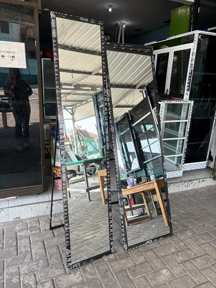 Cermin rias standing mirror