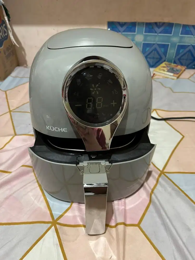 KUCHE Air Fryer K-900
