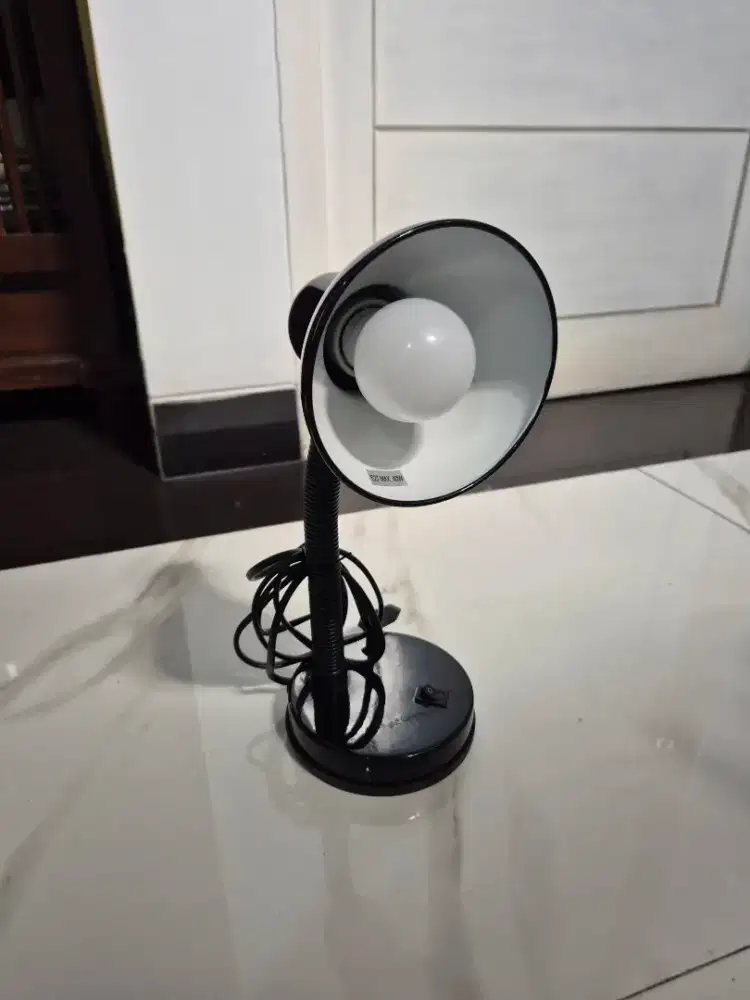 Lampu Meja  Belajar