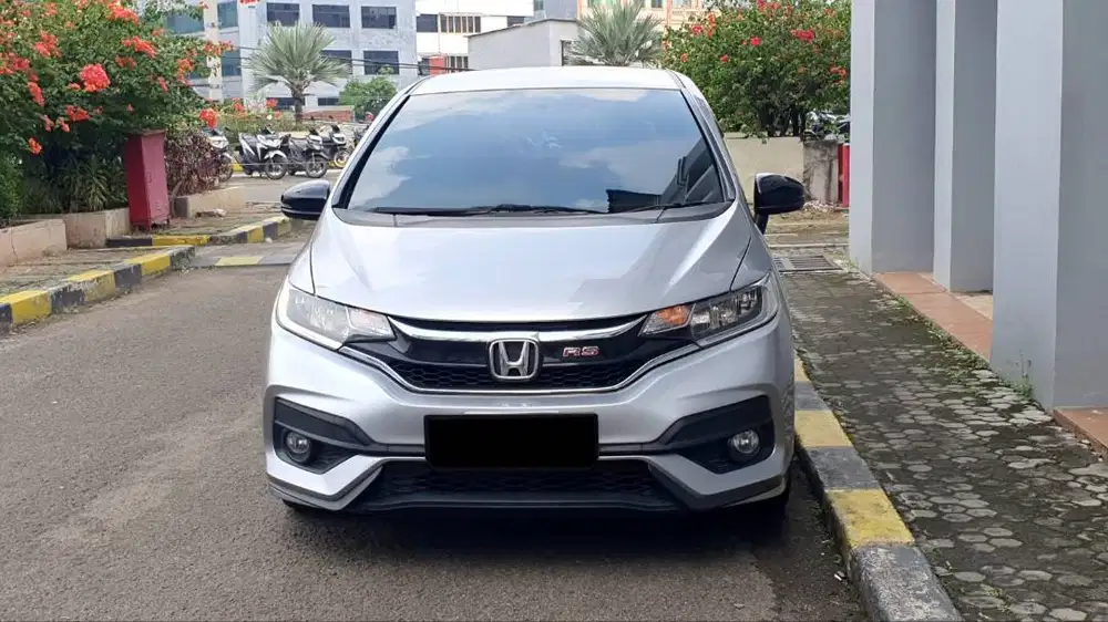 Honda Jazz RS CVT GK5 AT Silver Facelift Model 2018 NIK 2017 Record