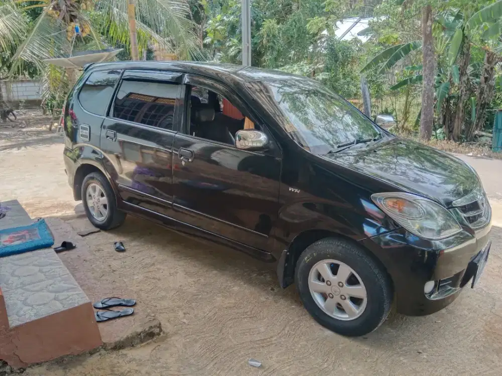 Avanza g 1.3 manual tahun 2011 warna hitam metalik