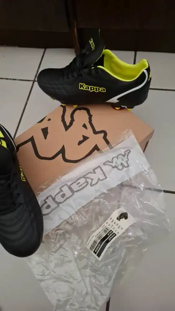 Sepatu sepak bola/mini soccer kappa Nomor 6.5 (40)