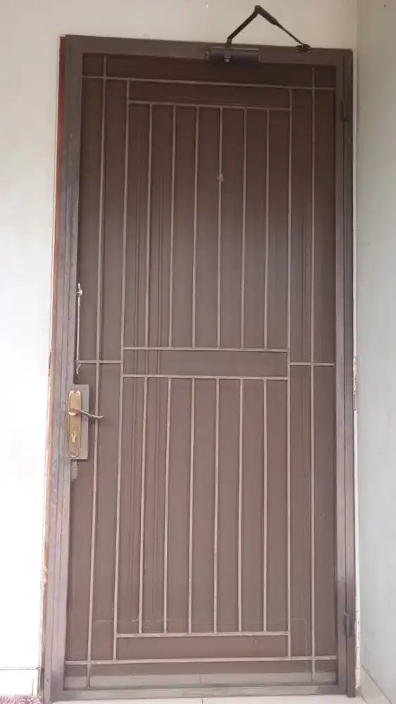 Pintu kawat nyamuk