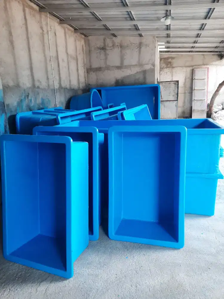 Produksi kolam ikan fiberglass