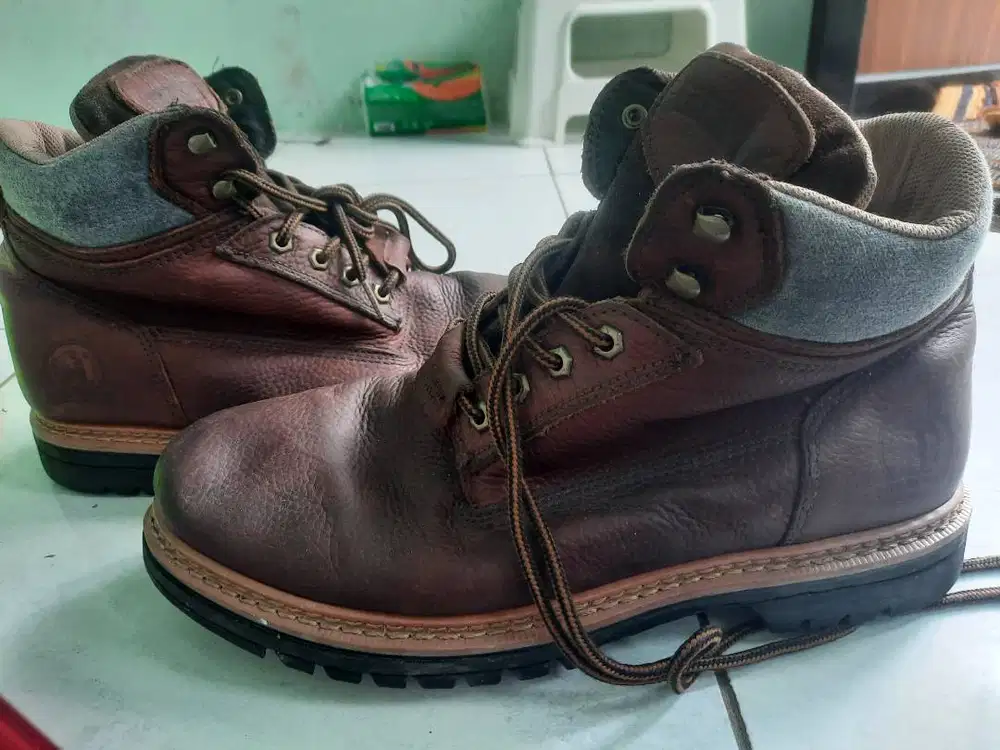 Jual cepat sepatu boont size 45