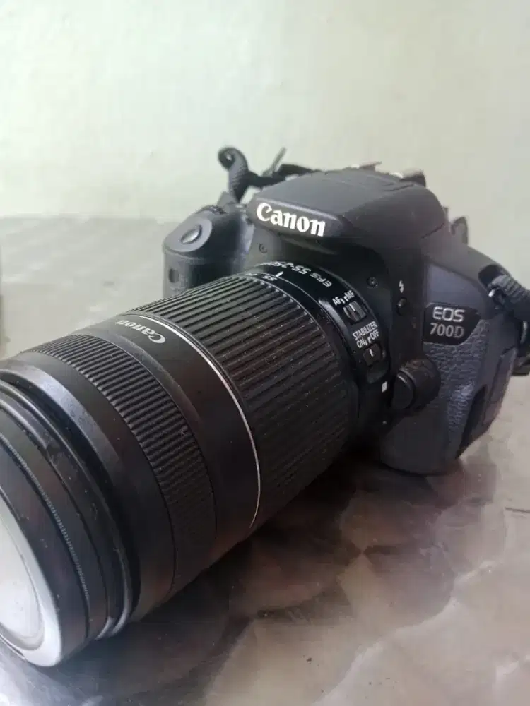 CAMERA CANON EOS 700D