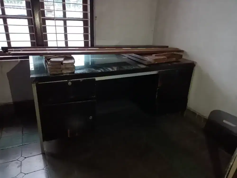 Lemari kayu jati ,meja kayu jati dan non kayu jati