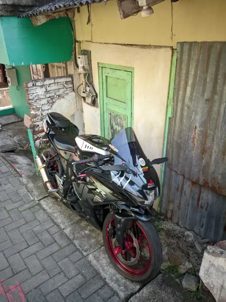 Dijual motor Suzuki GSX R150