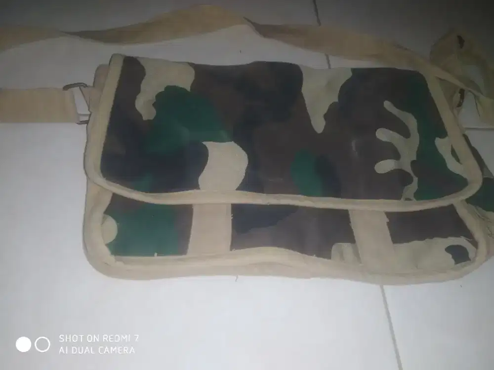 D jual tas selempang model army