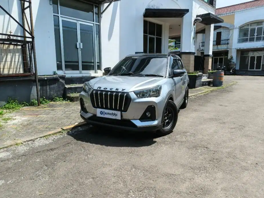 Pajak Panjang - DAIHATSU ROCKY 1.2 M BENSIN M/T 2022 SILVER