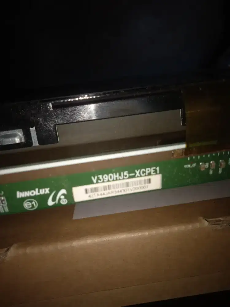 Dicari tv rusak mati pecah layar