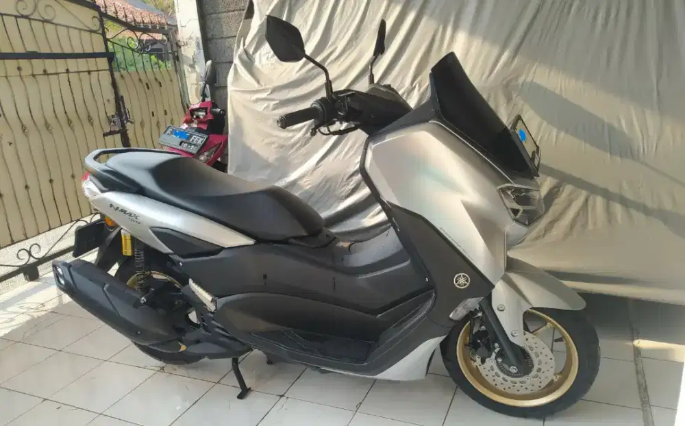 Motor Yamaha NMAX 2023