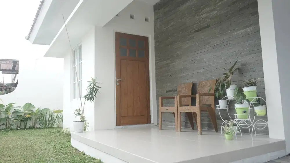 Disewakan Guest House Luas & Nyaman